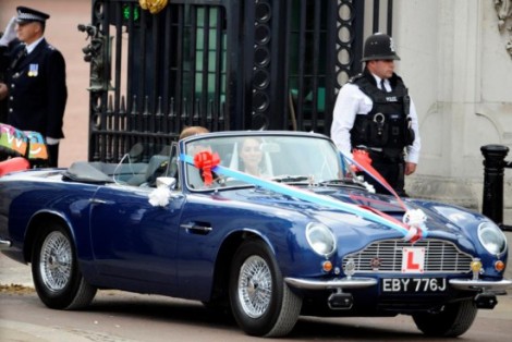 Just married - Just wedding - Casamento real - Royal wedding - Carro - Austin - William e Kate