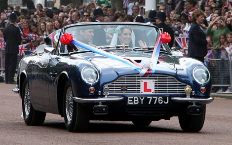 Just married - Just wedding - Casamento real - Royal wedding - Carro - Austin - William e Kate